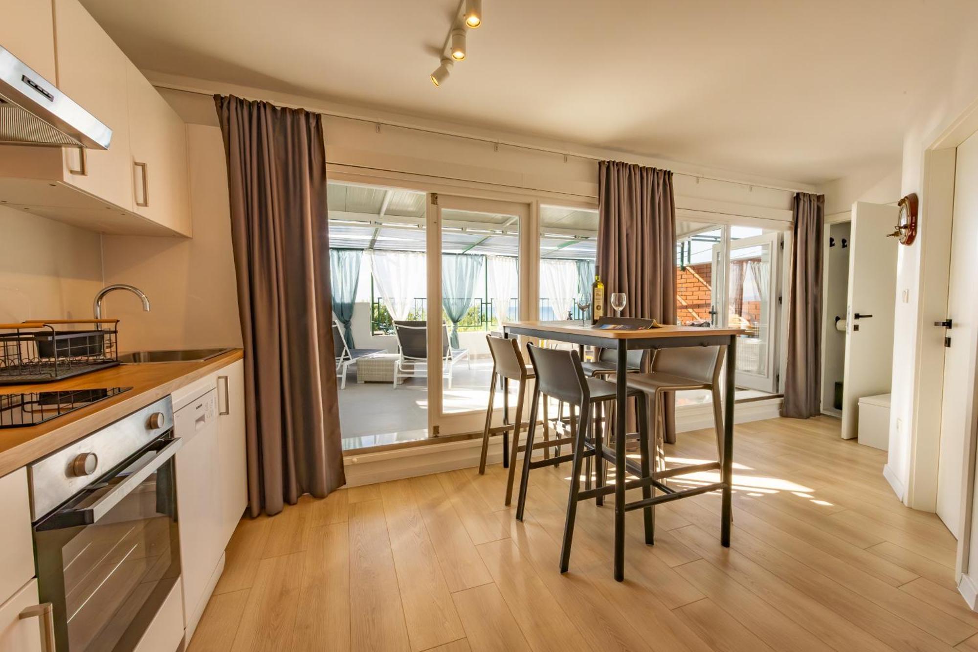 Apartments Krzanic ポドゥゴラ エクステリア 写真