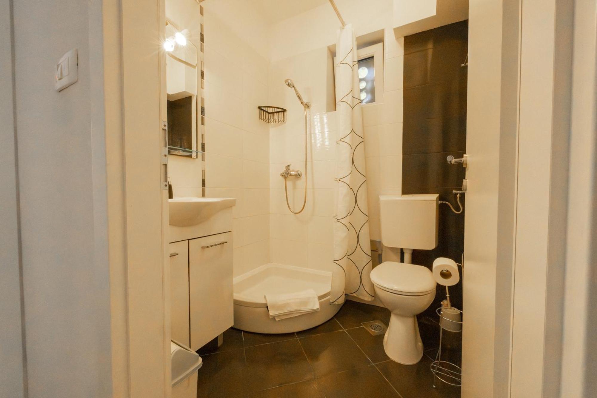 Apartments Krzanic ポドゥゴラ エクステリア 写真