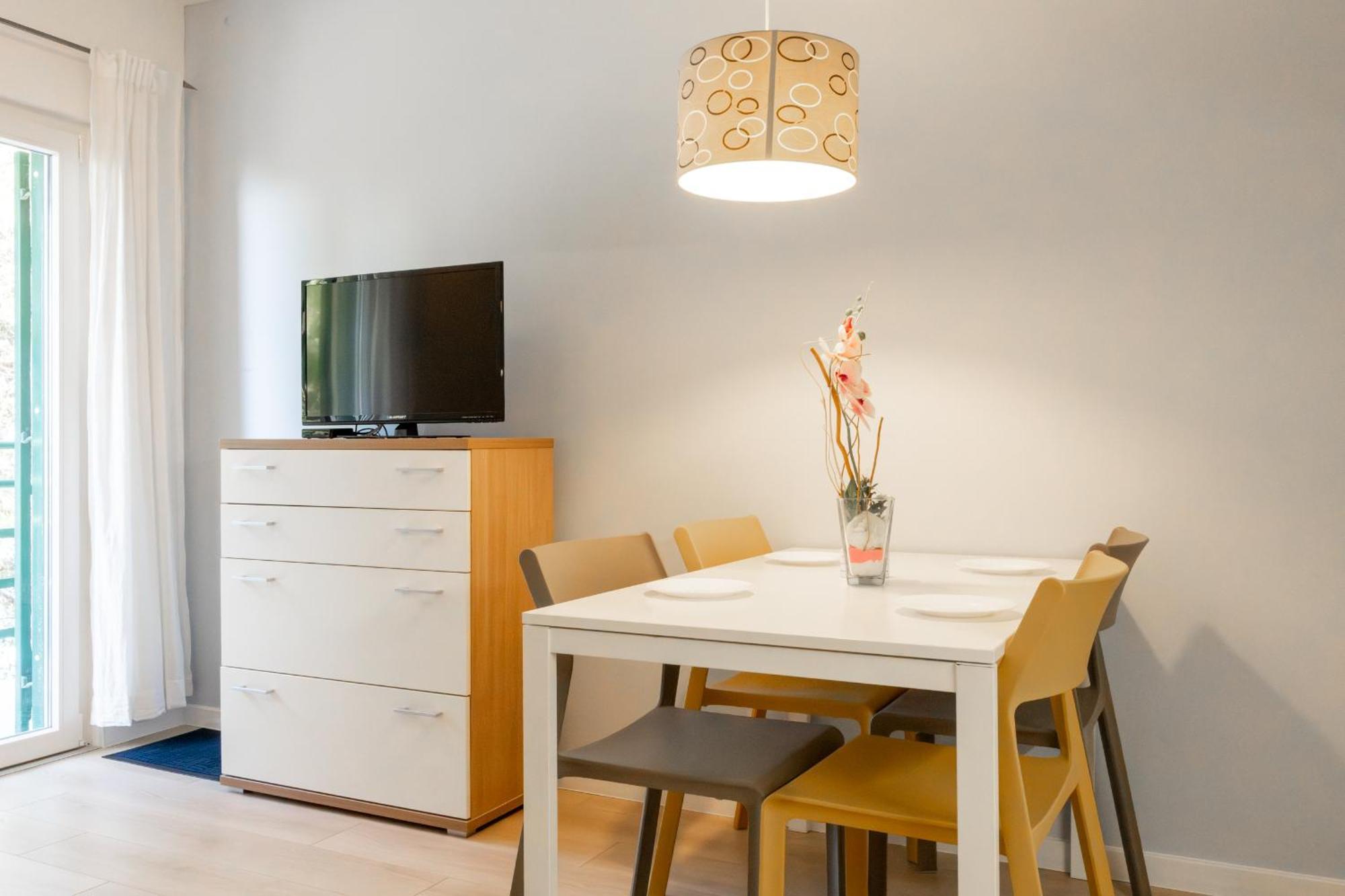 Apartments Krzanic ポドゥゴラ エクステリア 写真